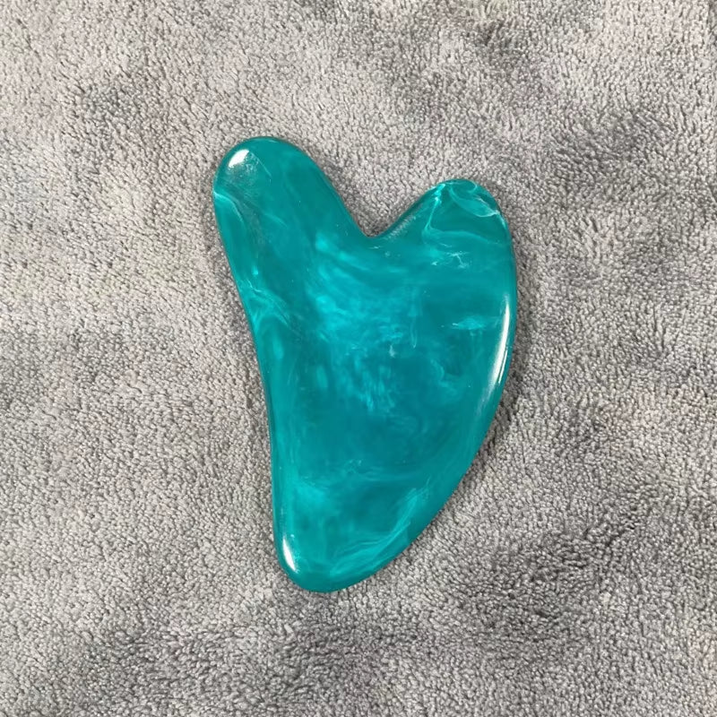 Gua Sha Facial Tools Quartz Massage Tool for Scraping and SPA Acupuncture Therapy Heart Shape Guasha Stone for Women